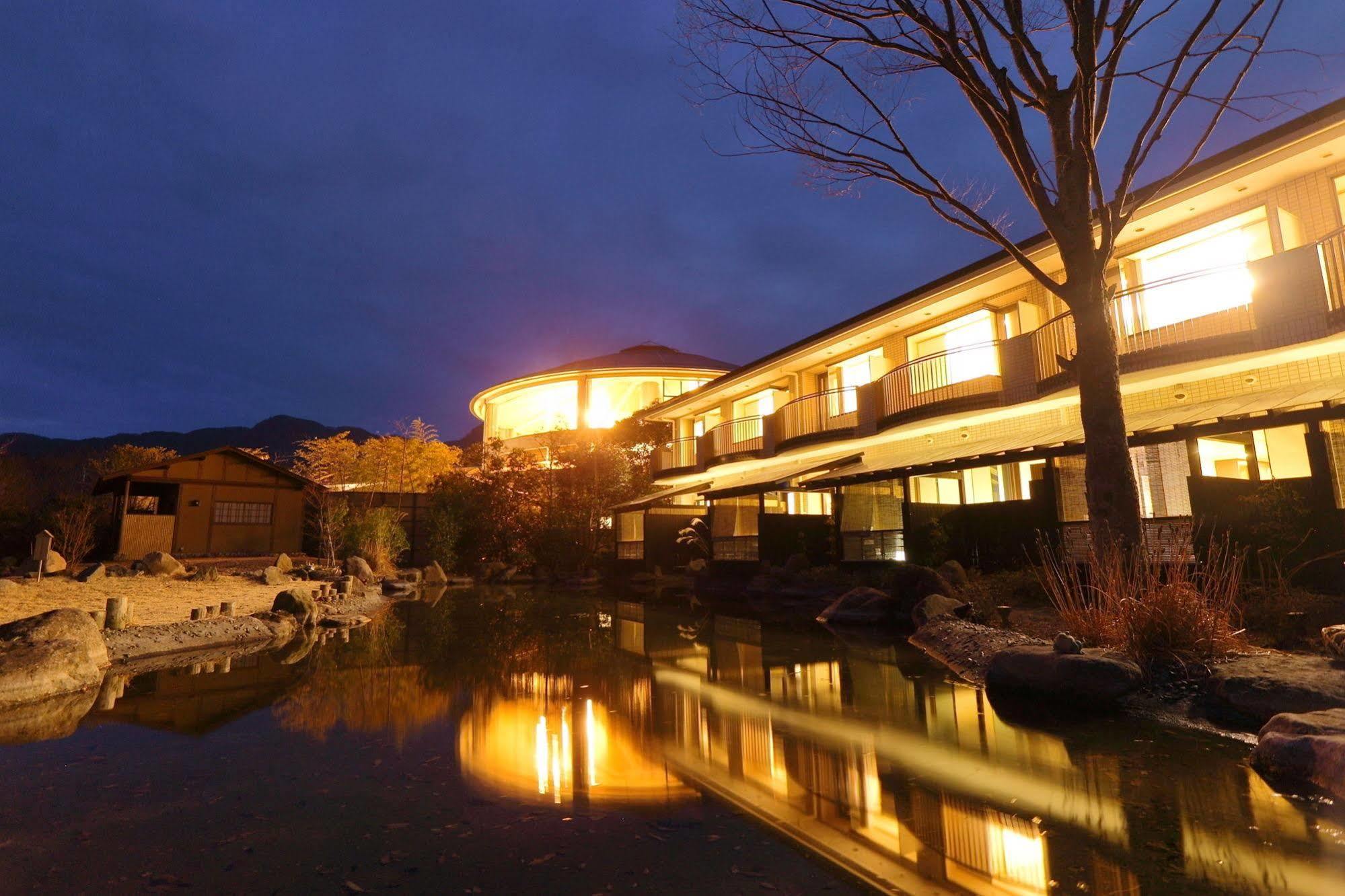 Hotel Yumeshizuku Minamiaso Buitenkant foto